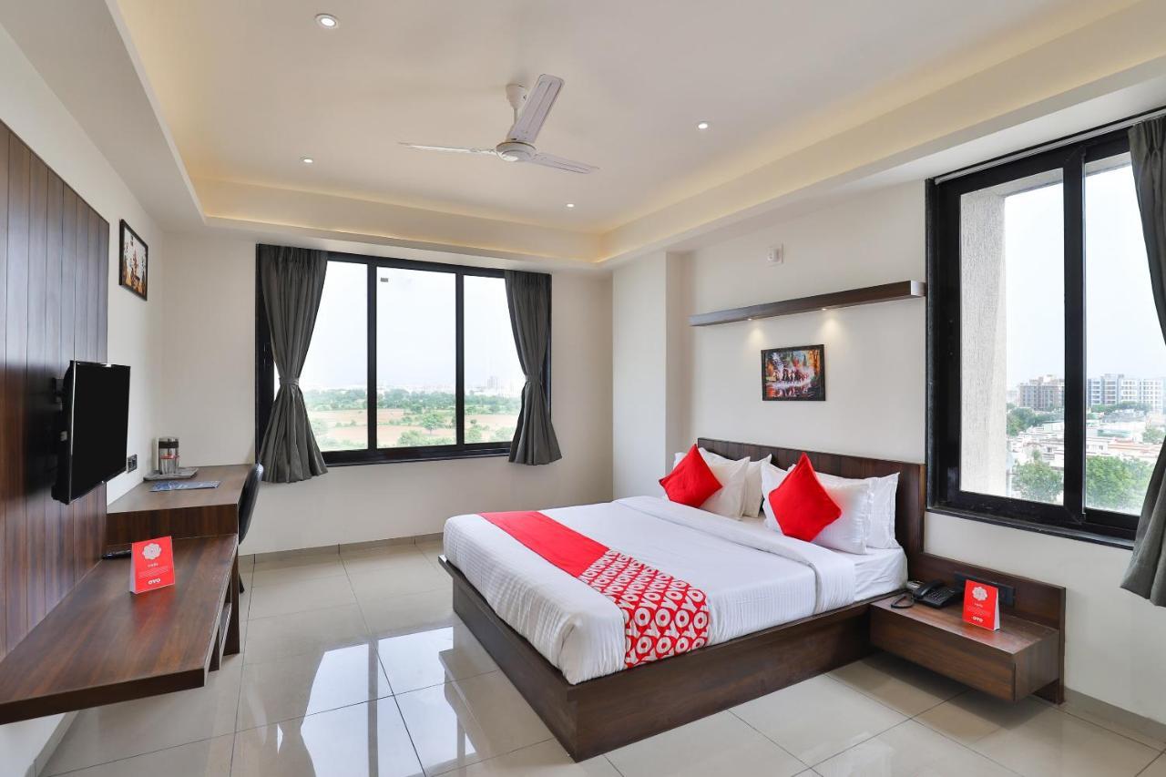 Oyo 16604 Hotel Sparsh Inn Ahmedabad Extérieur photo