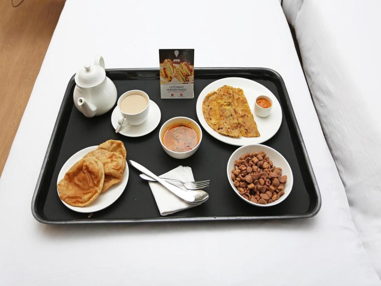 Oyo 16604 Hotel Sparsh Inn Ahmedabad Extérieur photo