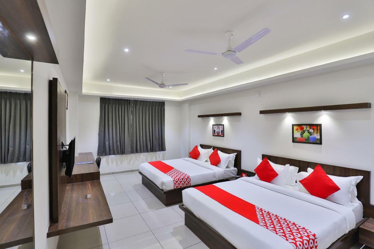 Oyo 16604 Hotel Sparsh Inn Ahmedabad Extérieur photo