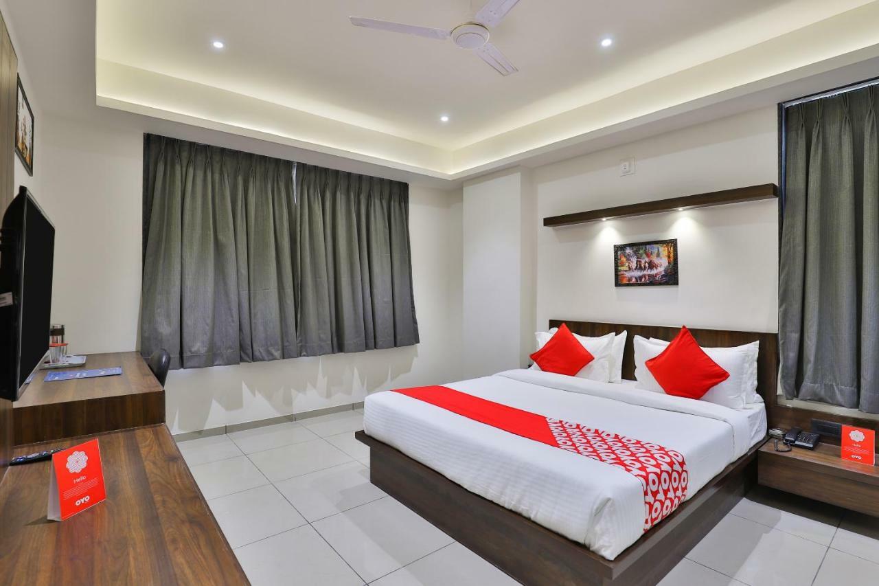 Oyo 16604 Hotel Sparsh Inn Ahmedabad Extérieur photo